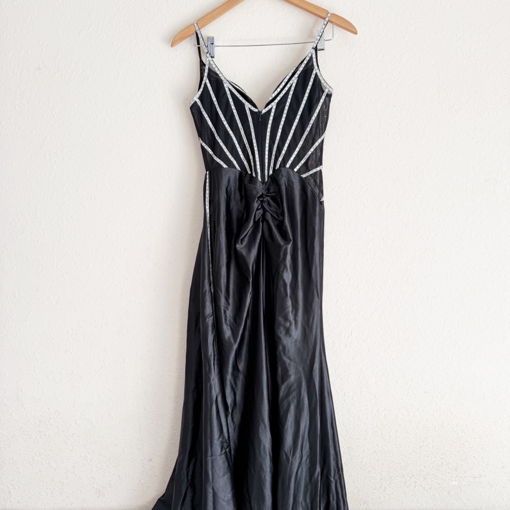 Ladivine Cinderella Devine Fitted Rhinestone Slit Black Dress Size 8 - Picture 5 of 9